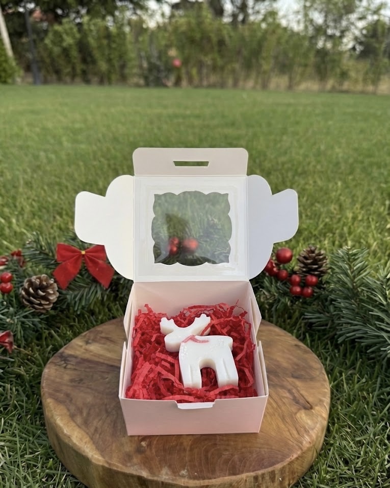 Луксозна Коледна Подаръчна Свещ- Еленче